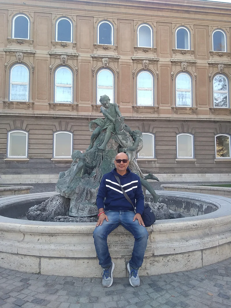 Sanjay Malhotra is a fashion designer, amateur photographer, and founder of Mister and Art House and Indjapink